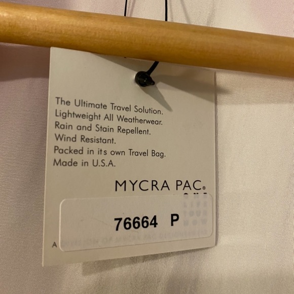 Mycra Pac Raincoat - New, size 4-6, Floral White - Picture 3 of 3